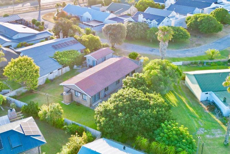 4 Bedroom Property for Sale in Stilbaai Wes Western Cape